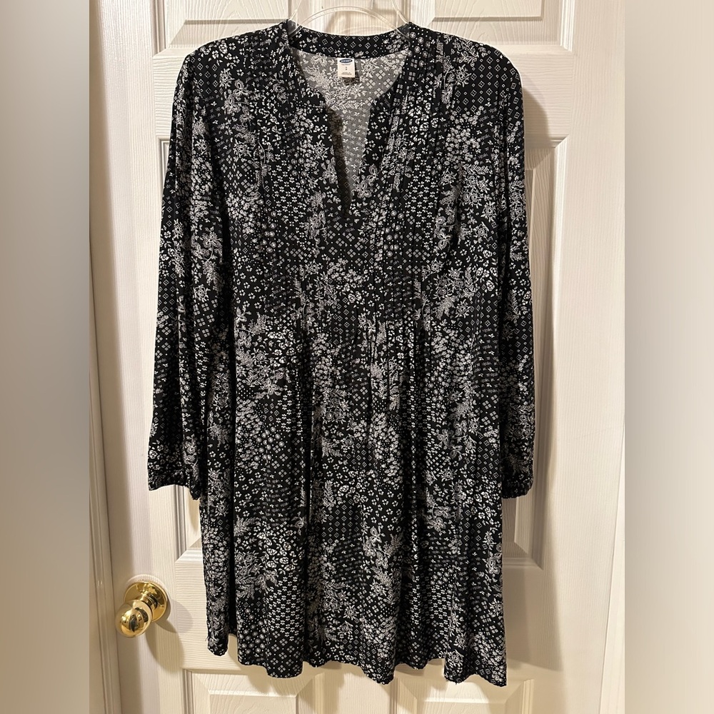 ❤️Black & White Flowy Boho Dress Size Small